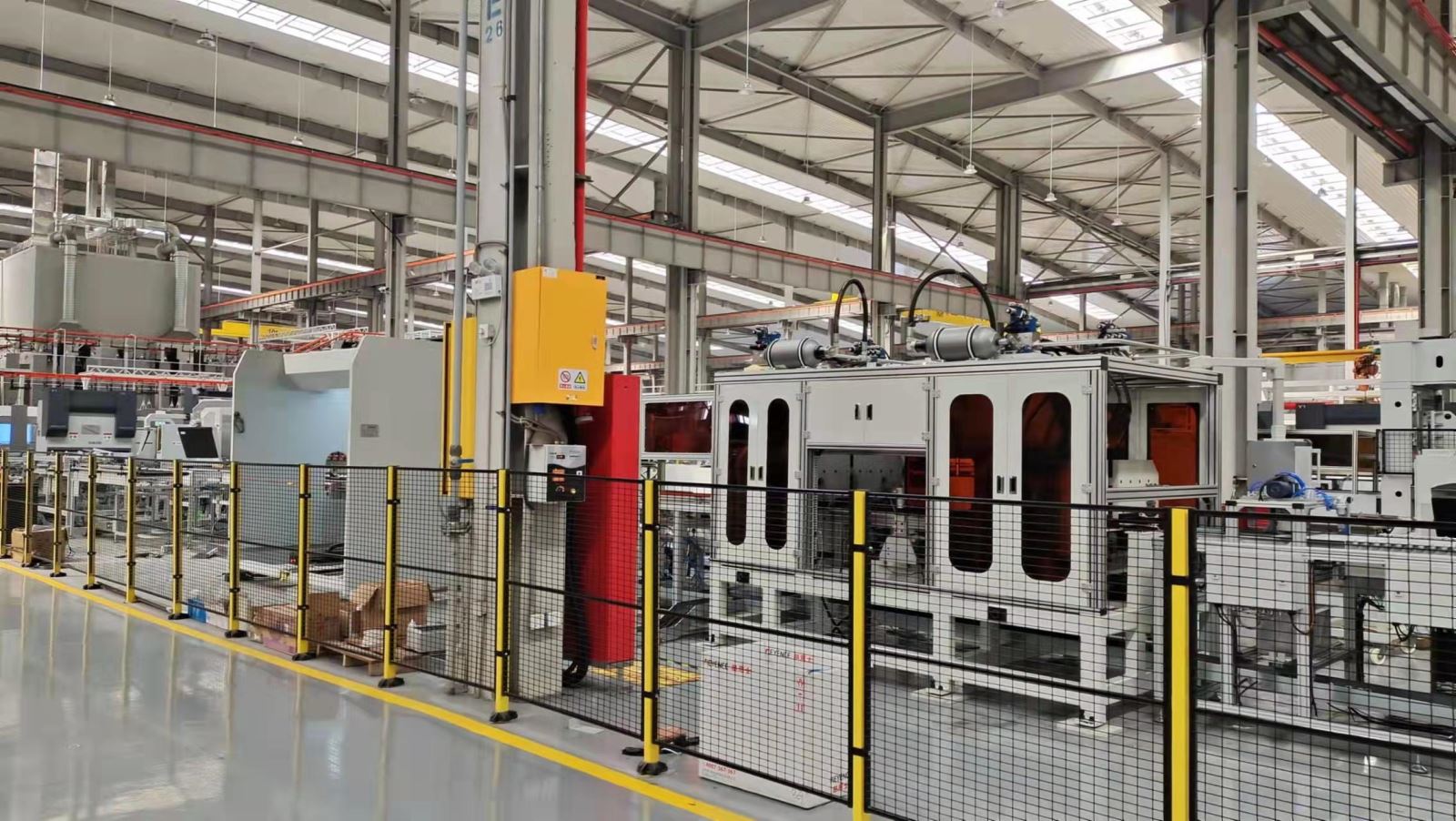 厅门前道上料、冲压、折弯、铆接智能化产线