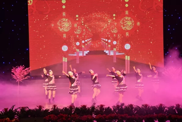 pa视讯平台官网入口艾普喷涂机器人