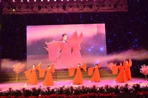 pa视讯平台官网入口艾普喷涂机器人