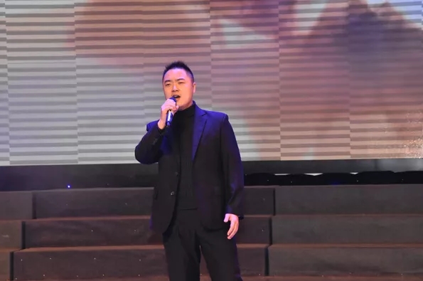 pa视讯平台官网入口艾普喷涂机器人