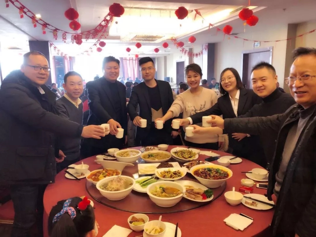 pa视讯平台官网入口艾普喷涂机器人