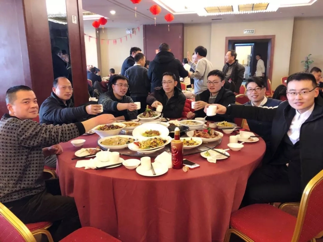 pa视讯平台官网入口艾普喷涂机器人