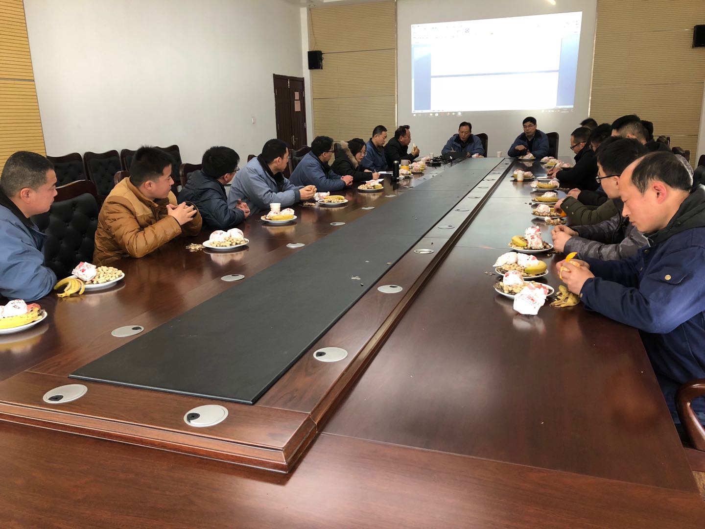 pa视讯平台官网入口艾普喷涂机器人