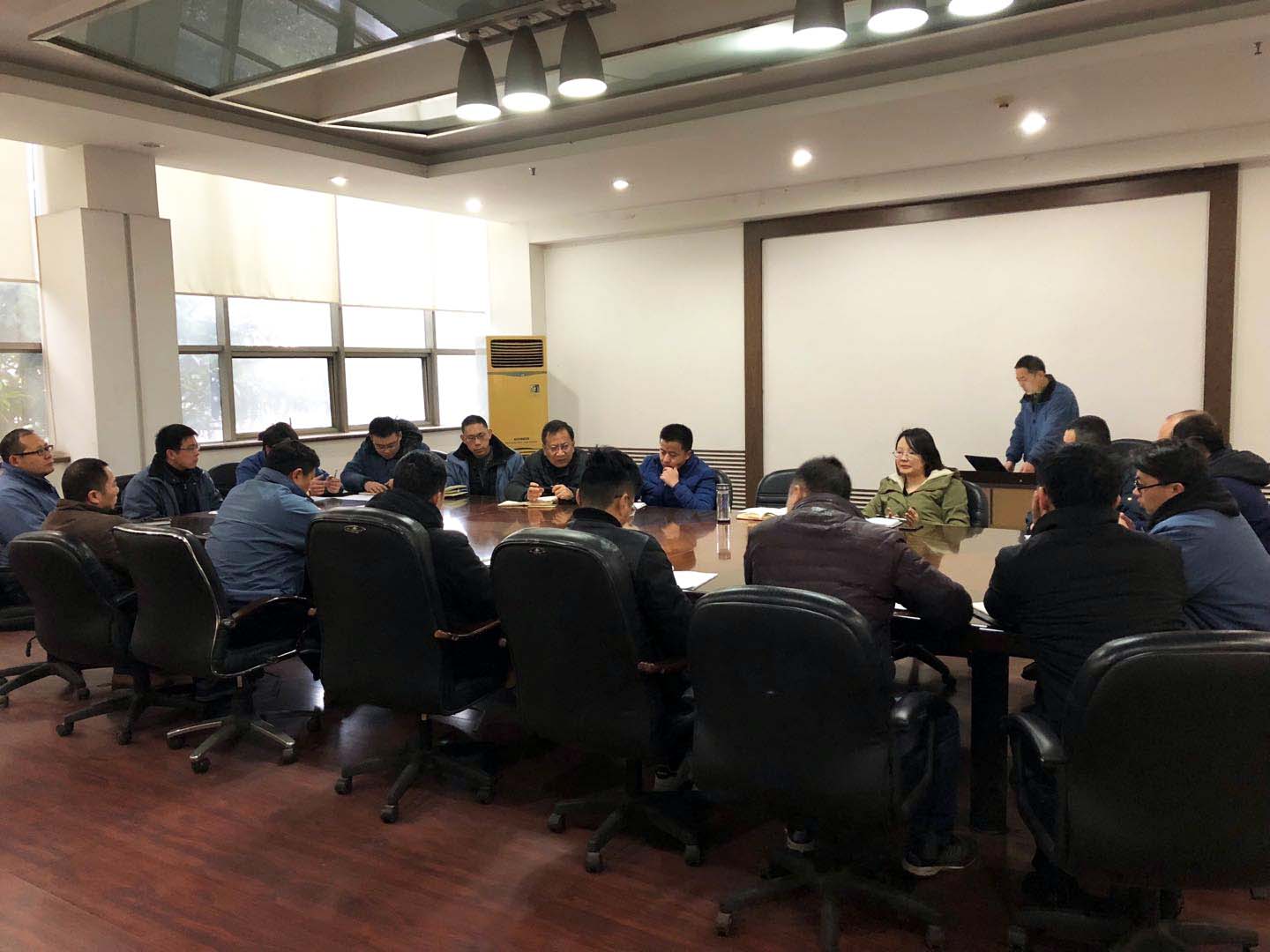 pa视讯平台官网入口艾普喷涂机器人