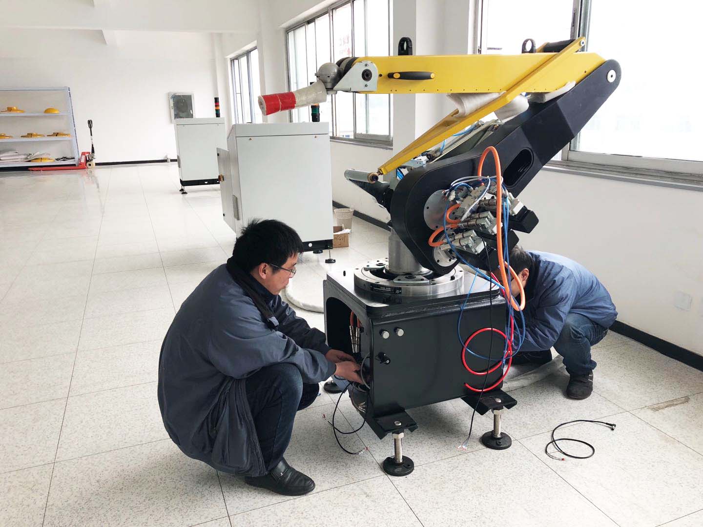 pa视讯平台官网入口艾普喷涂机器人