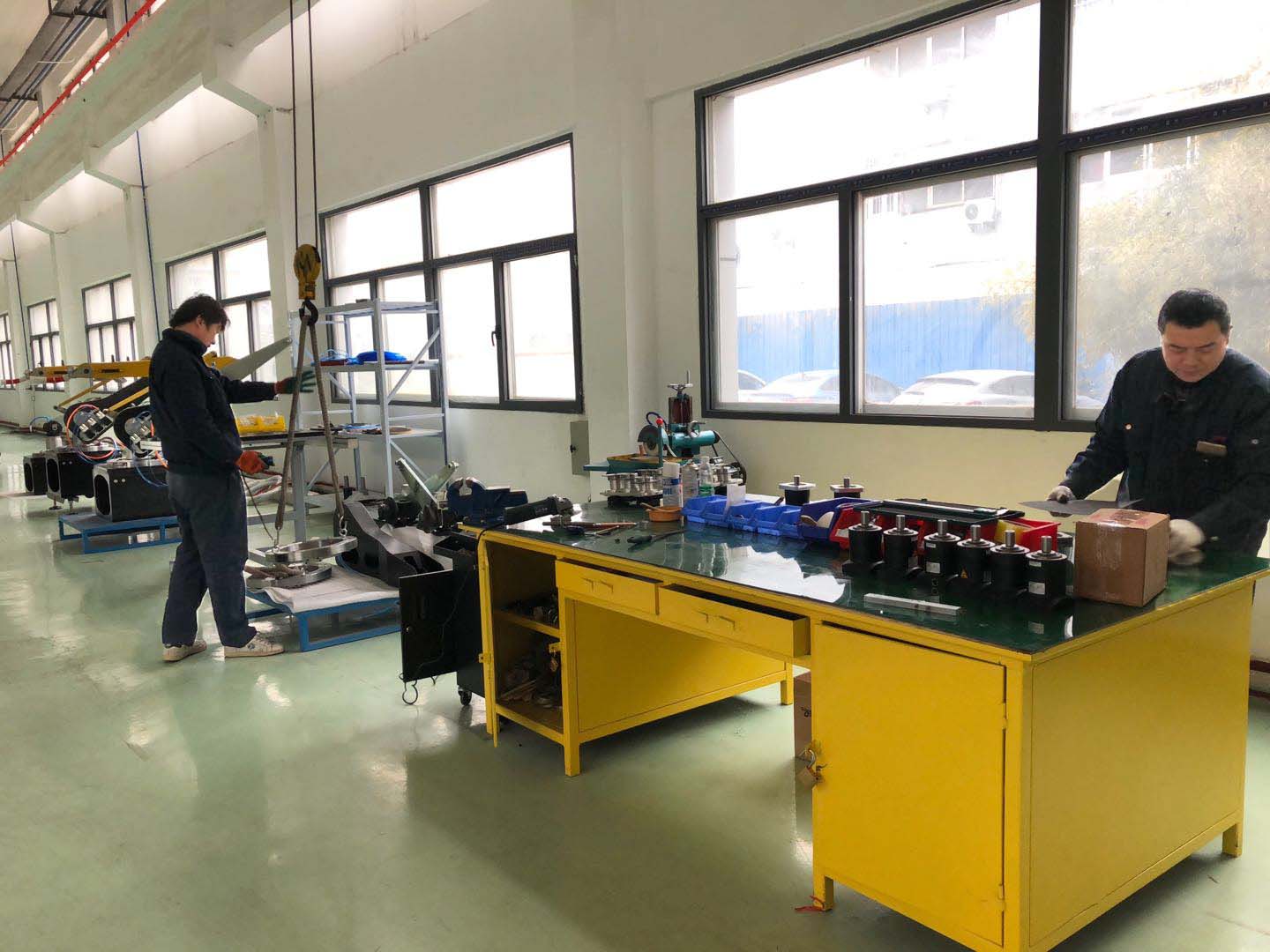 pa视讯平台官网入口艾普喷涂机器人