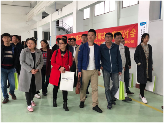 pa视讯平台官网入口艾普喷涂机器人