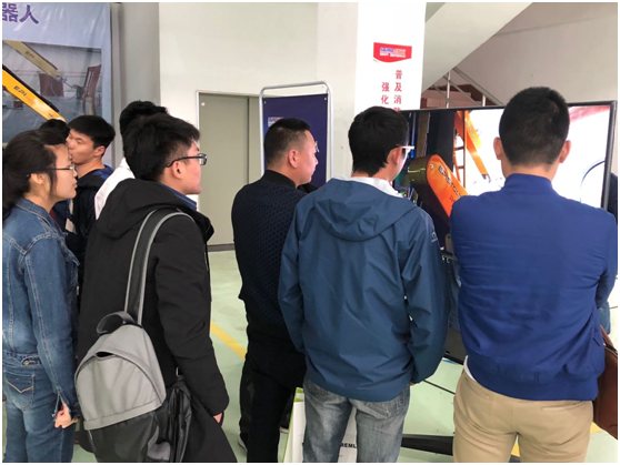 pa视讯平台官网入口艾普喷涂机器人